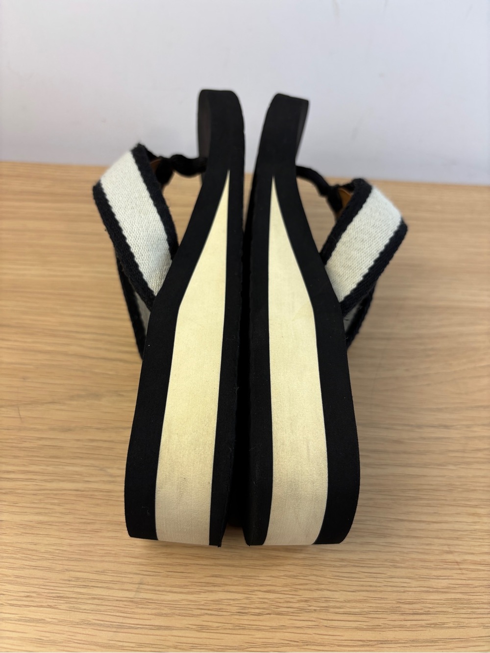 Tory Burch Frankie Wedge Flip Flop Black / Cream Sandals Woman’s 7.5 - Picture 6 of 9